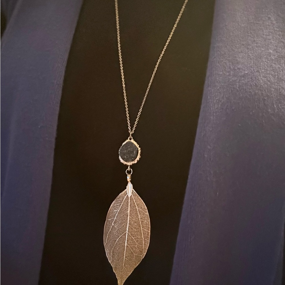 Silver Leaf Pendant Necklace